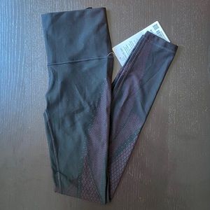 BRAND NEW Lululemon mapped HR tight 28 in leggings